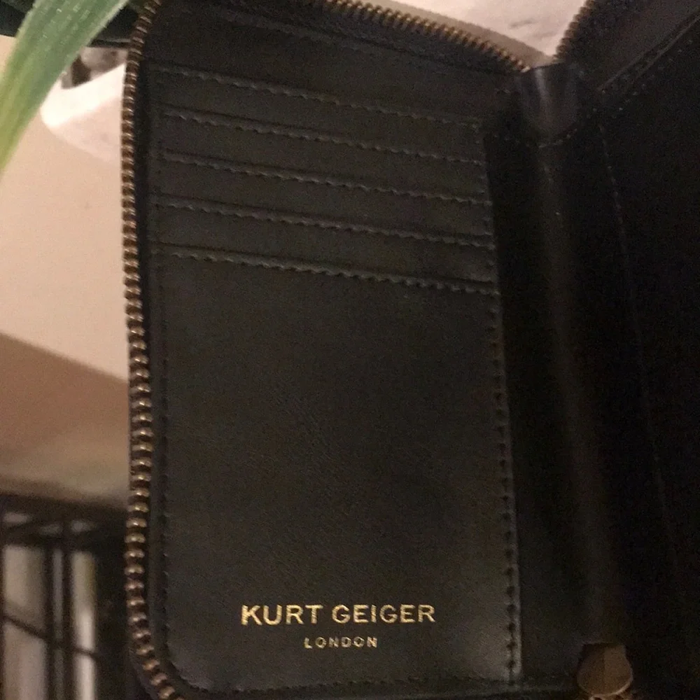 KURT GEIGER Small Zip Around Wallet Nylon Floral OPEN MISCELLANEOUS - Picture 17 of 17